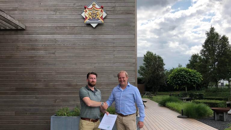 Felix Clercx ontvangt verklaring van Ingenieursbureau Evan Buytendijk als EUTR-conform